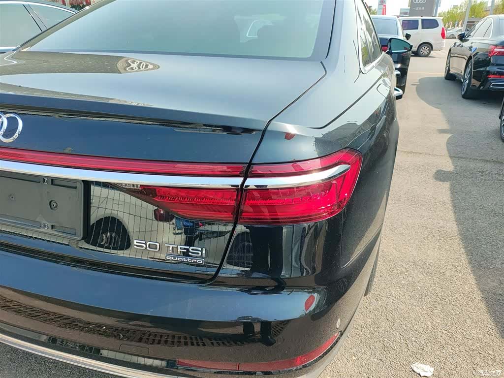 Audi A8L, 2021 24