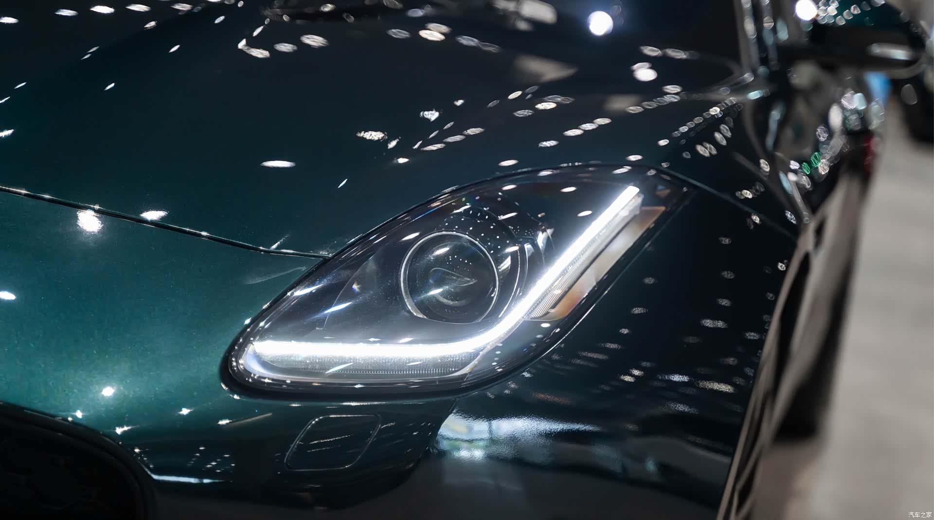 Jaguar F-TYPE, 2019 3