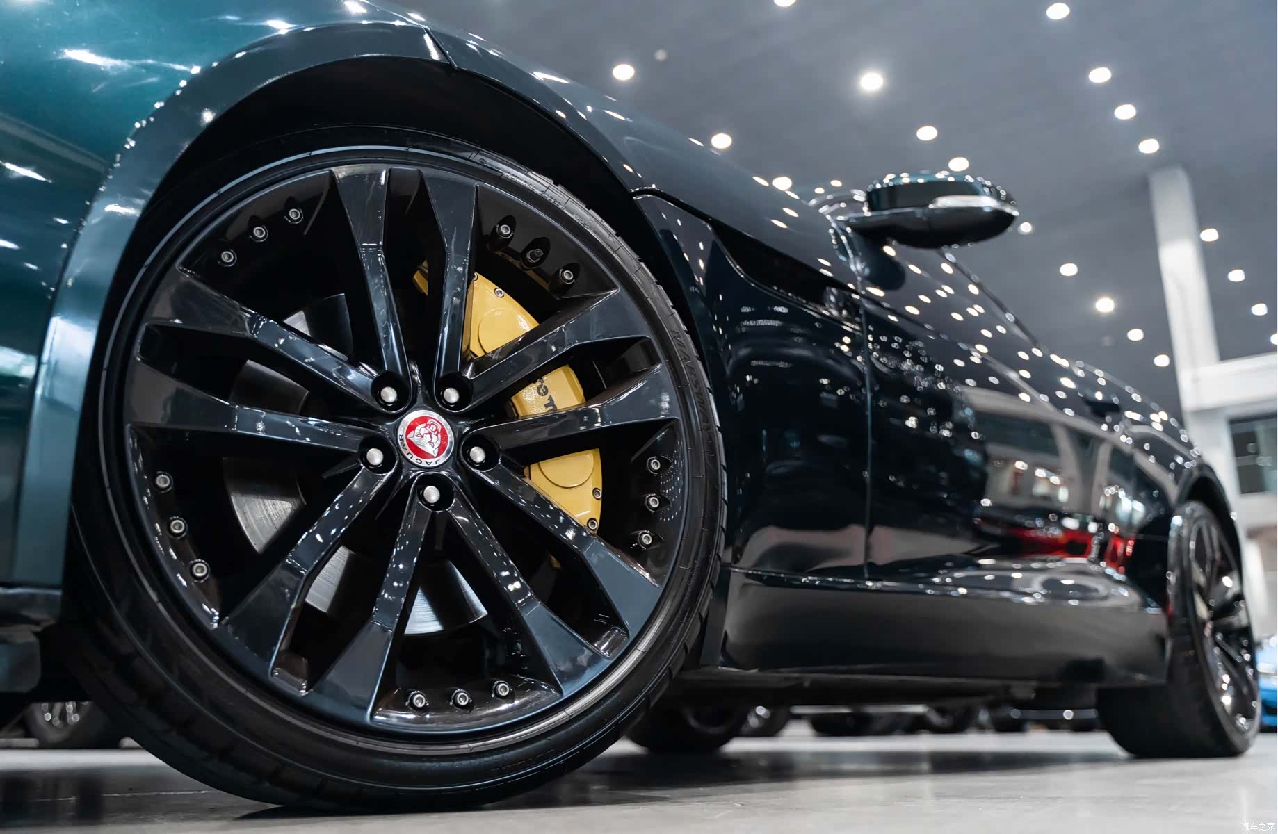 Jaguar F-TYPE, 2019 7