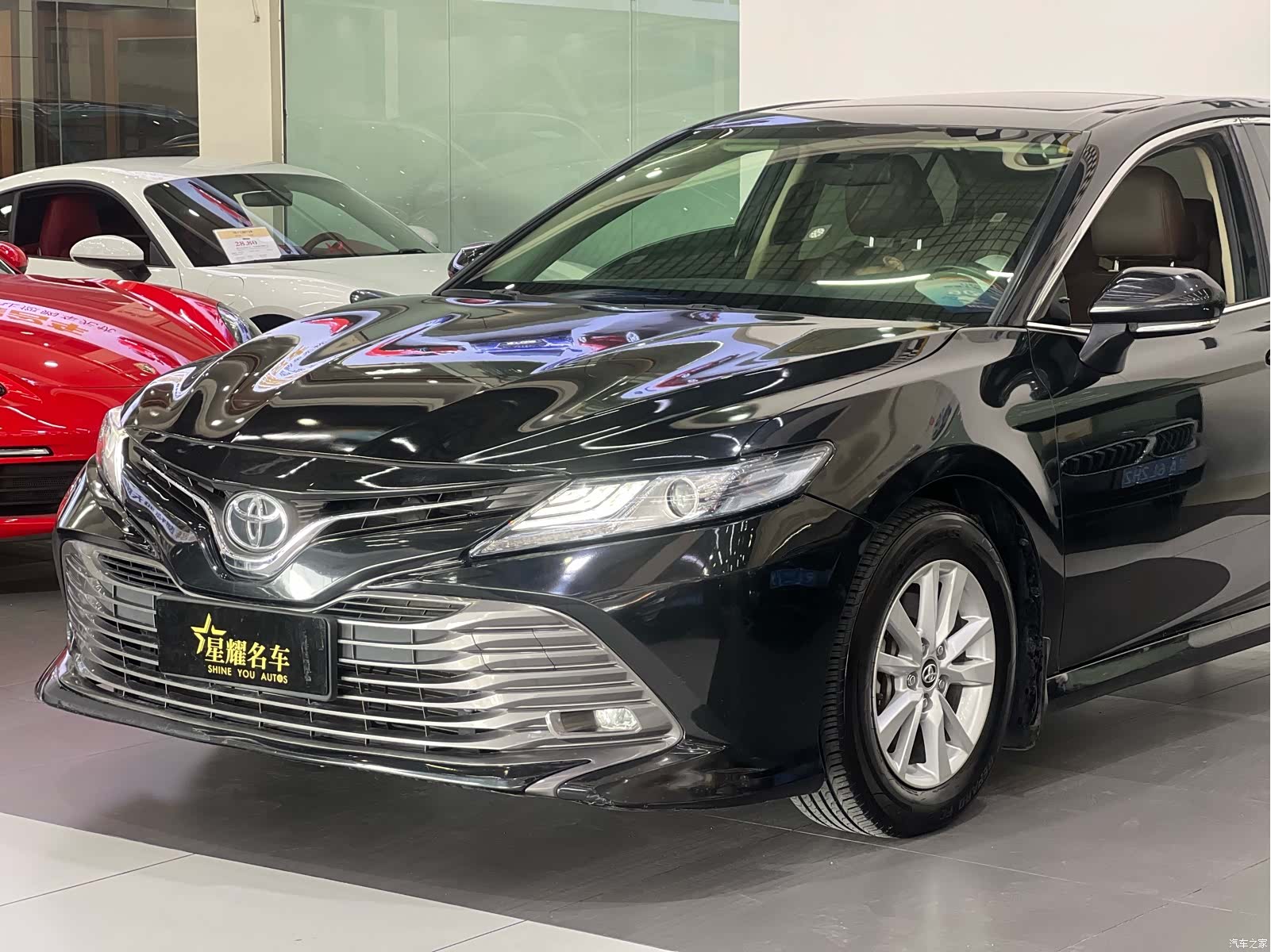 Toyota Camry, 2018 все фото
