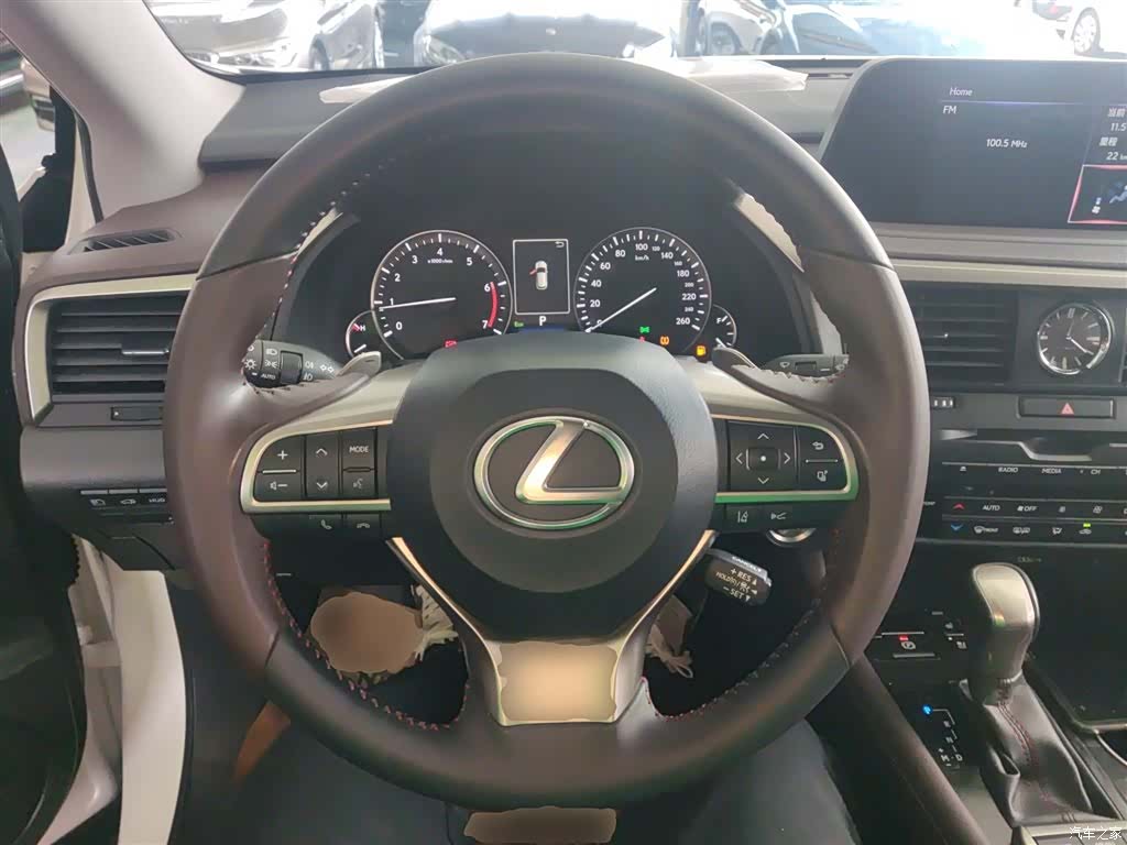 Lexus RX, 2022 11