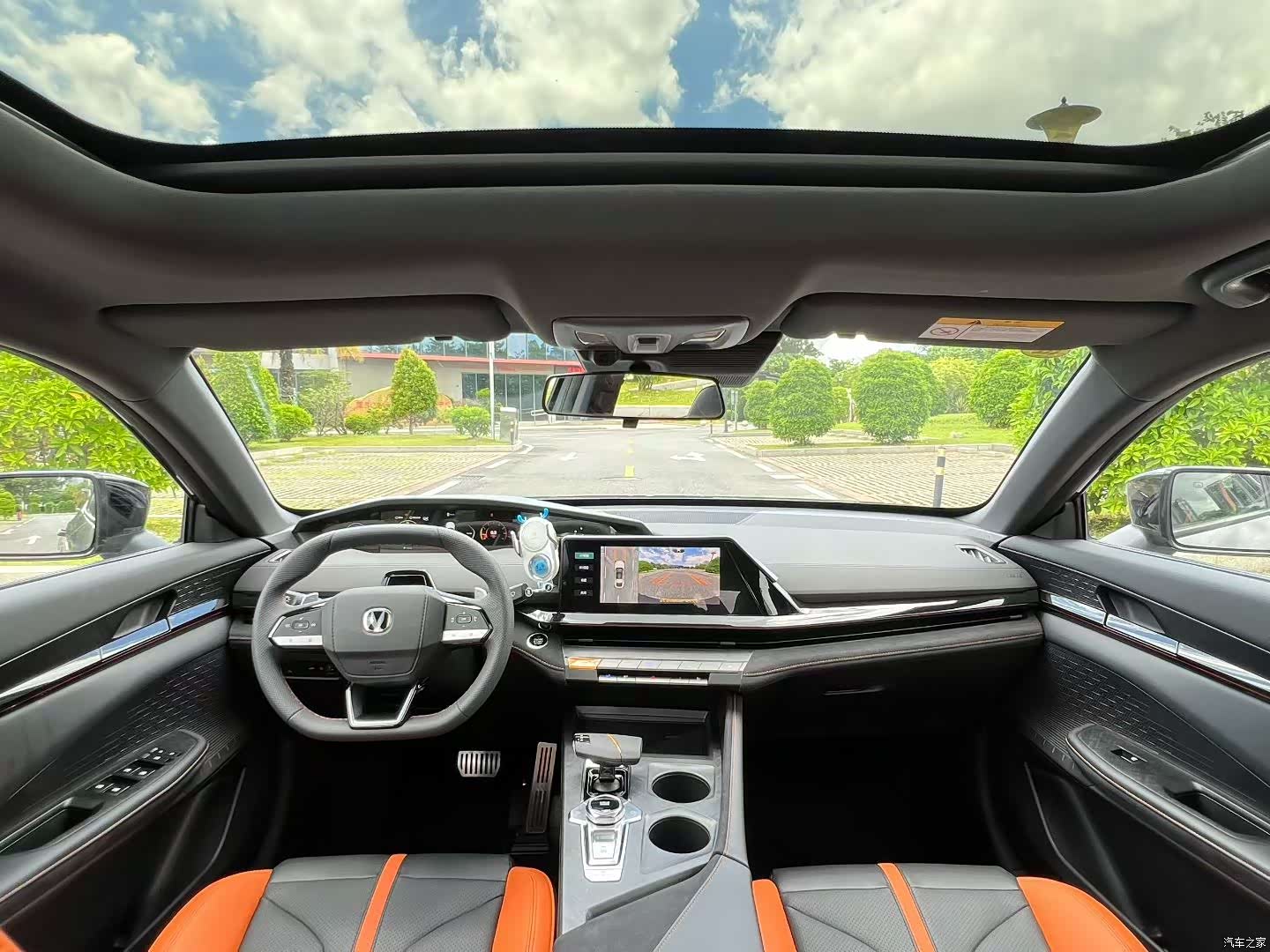 Changan UNI-V, 2025 6