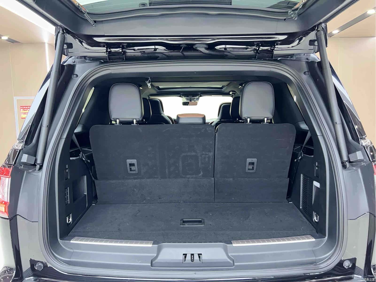 Lincoln Navigator, 2021 13
