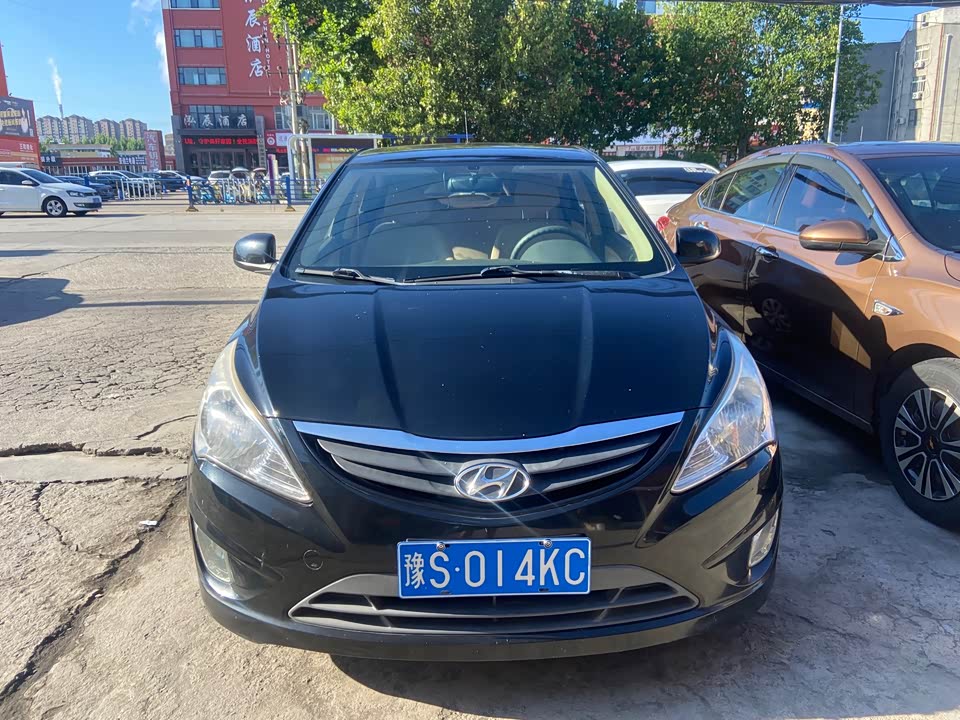 Hyundai Rena