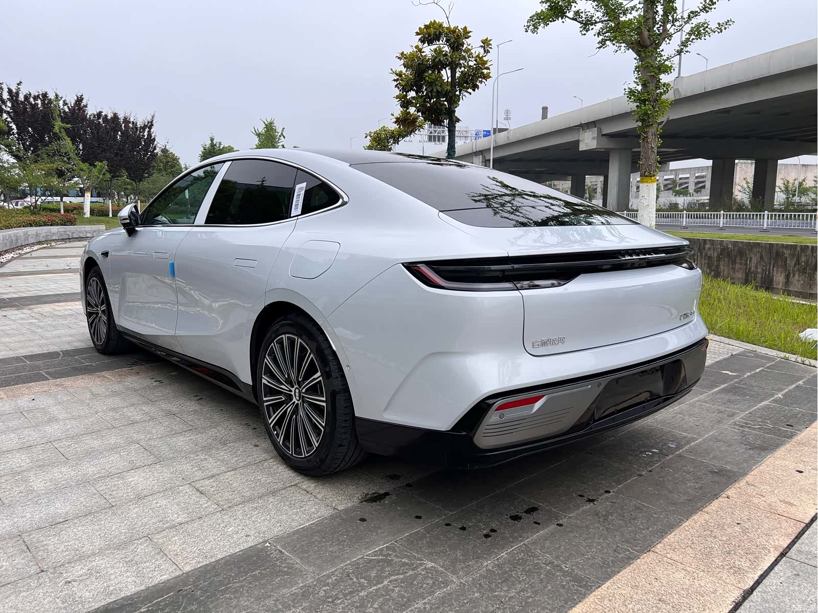 Geely 8, 2025 10