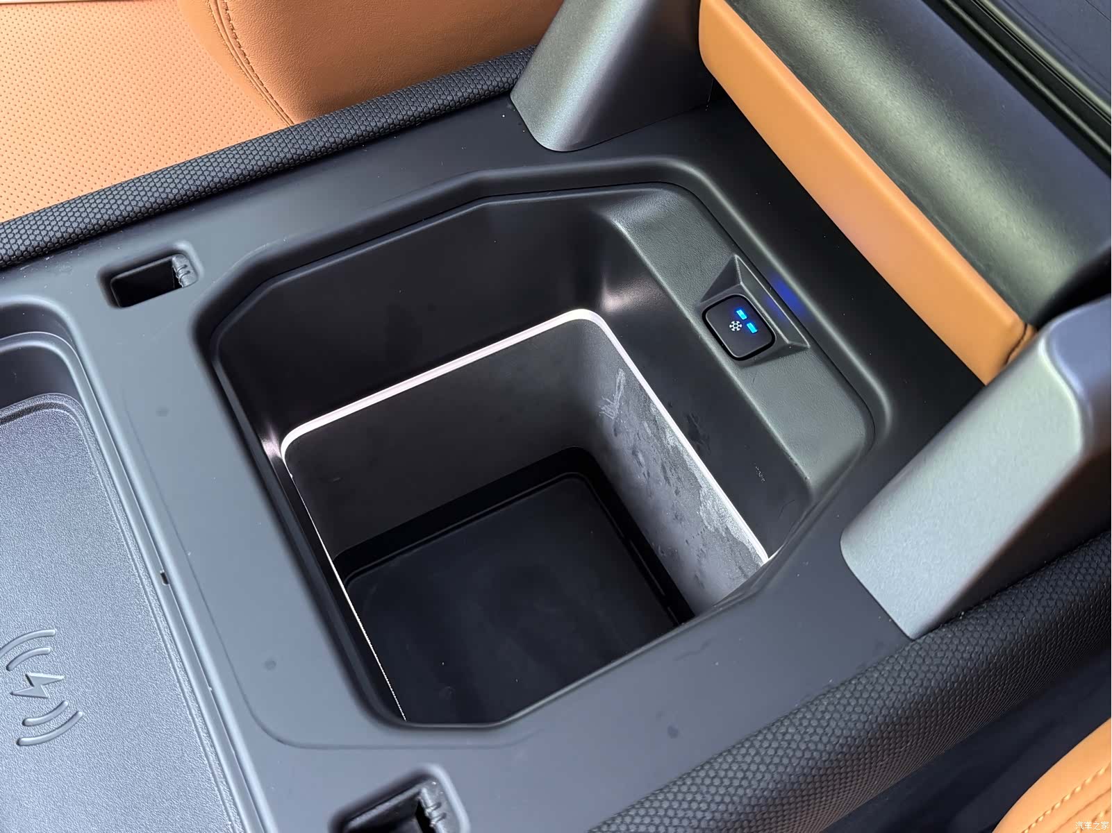 Land Rover Defender, 2024 12