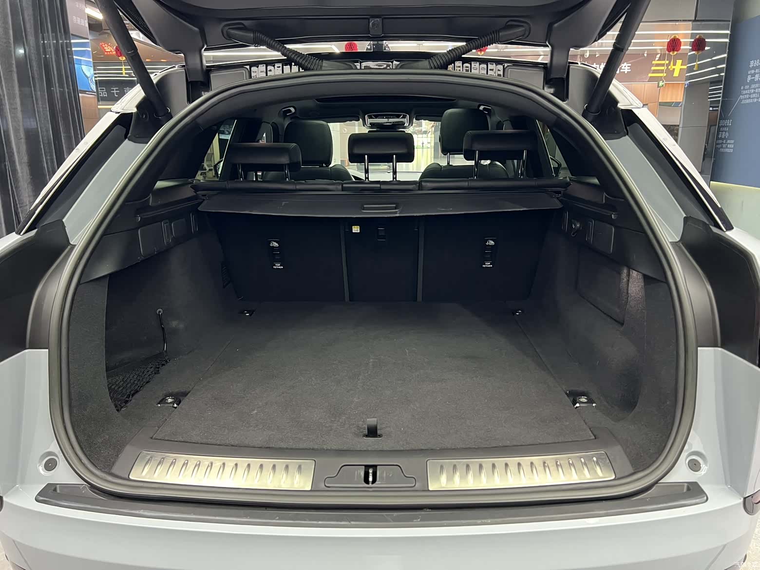Land Rover Range Rover, 2023 12