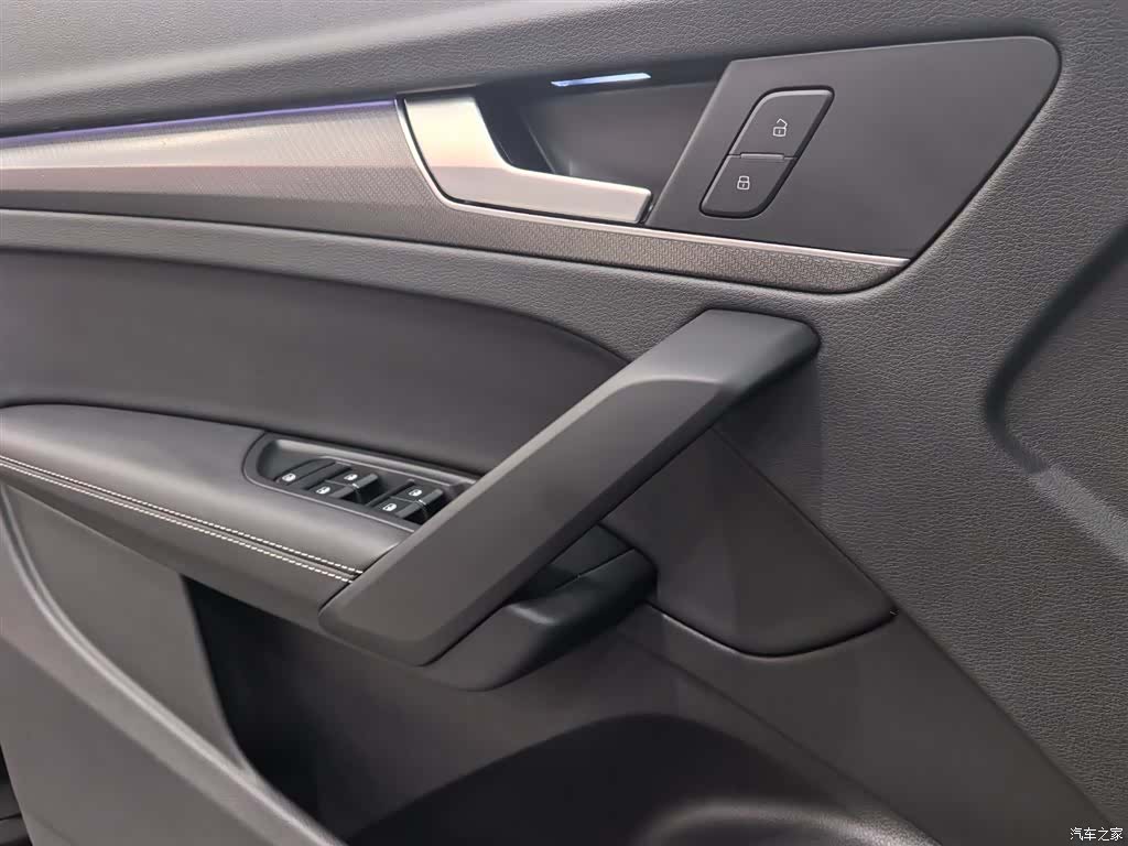 Audi Q5L, 2022 13