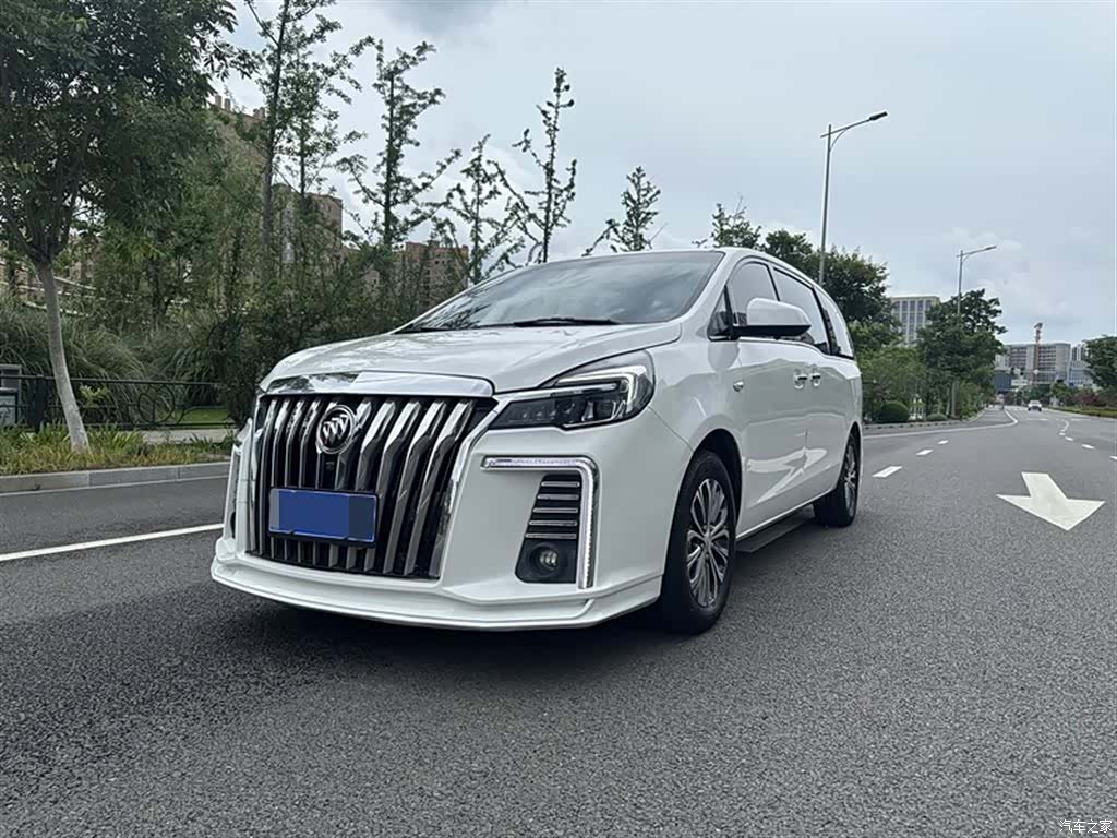 Buick GL8, 2021 1