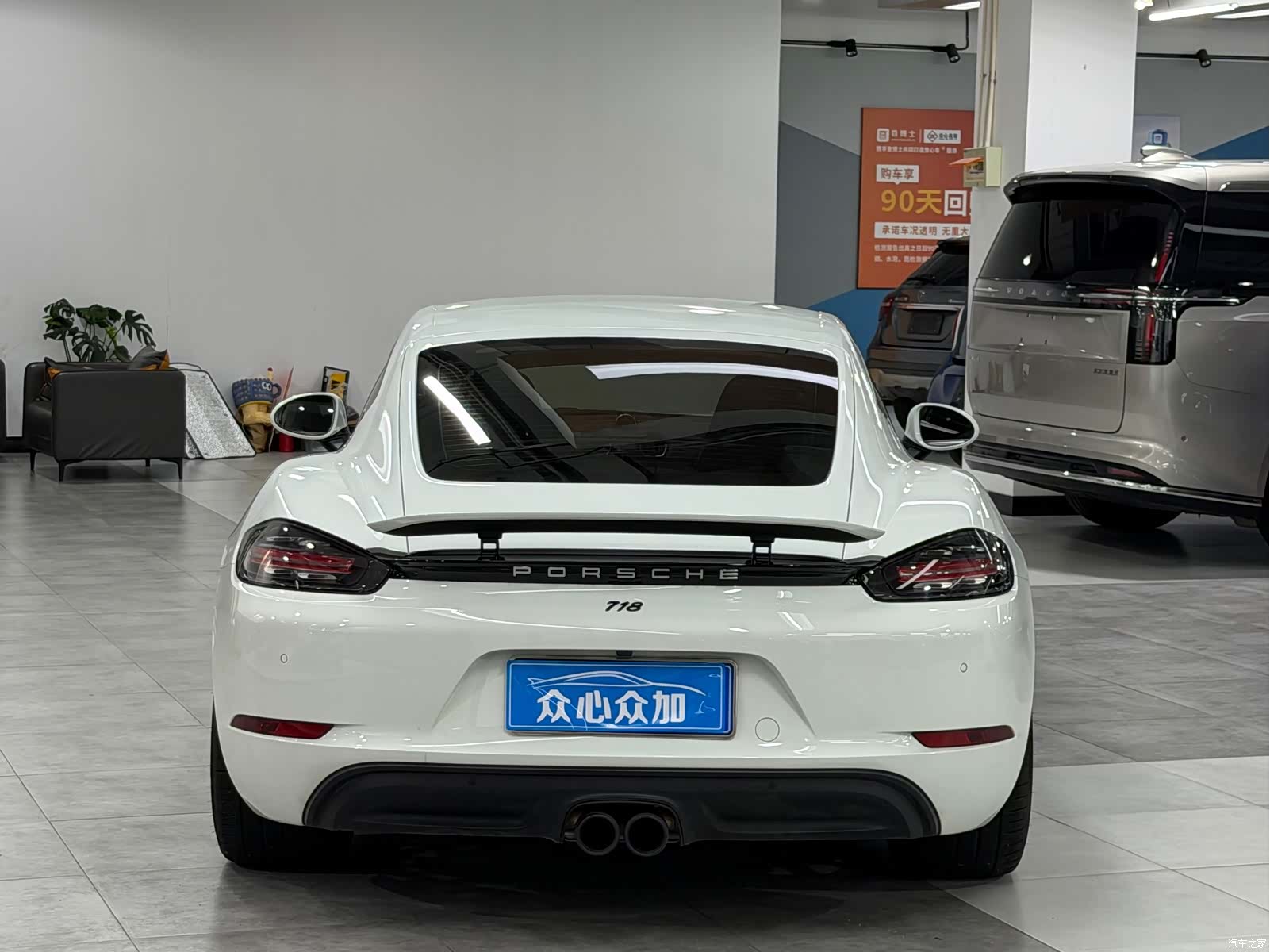 Porsche Cayman, 2023 все фото