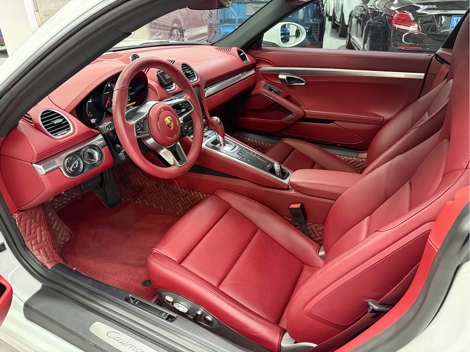 Porsche Cayman, 2023 7