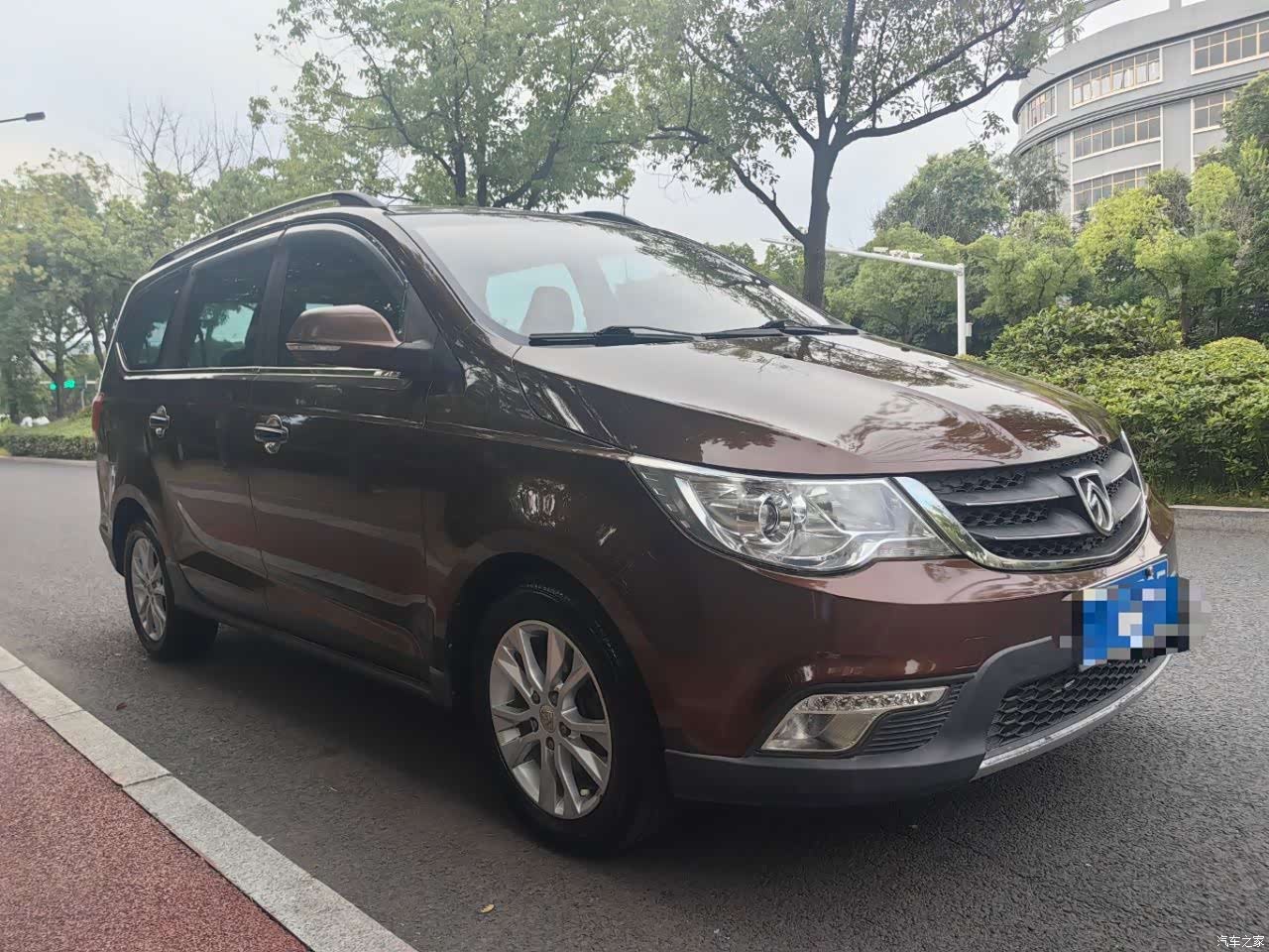 Wuling 730, 2015 2