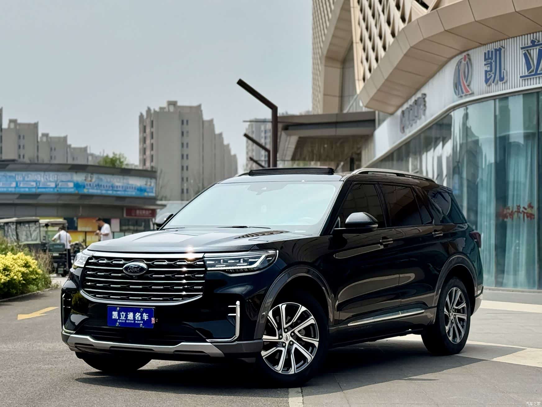 Ford Explorer, 2023 1