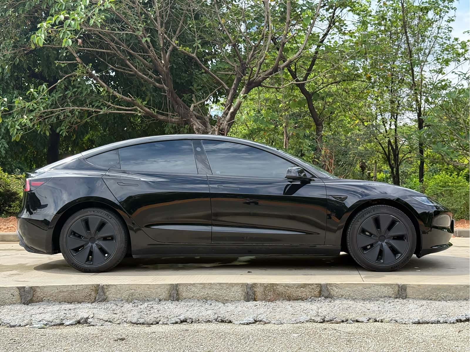 Tesla Model 3, 2023 19