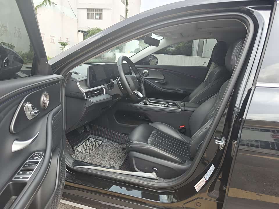 Chery Arrizo 8