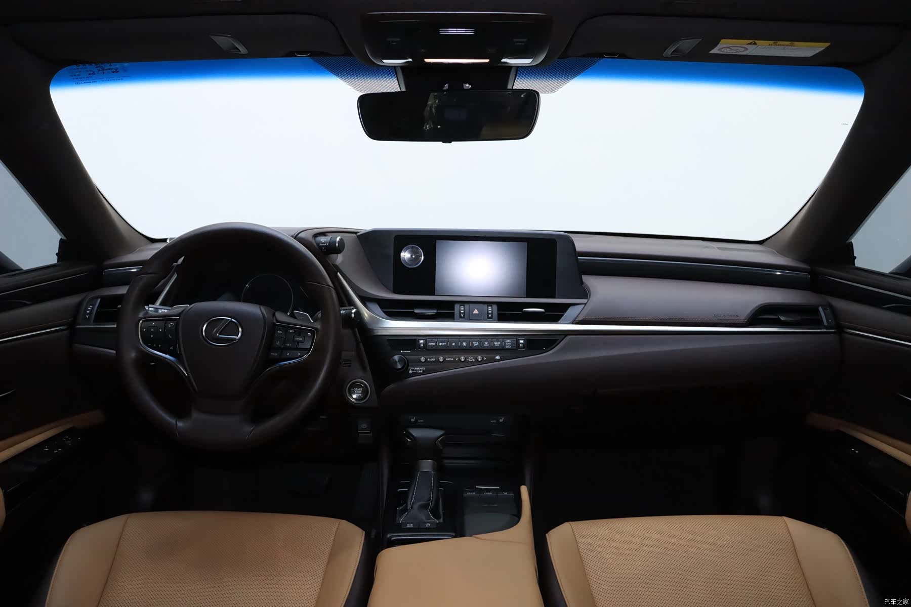 Lexus ES, 2019 18
