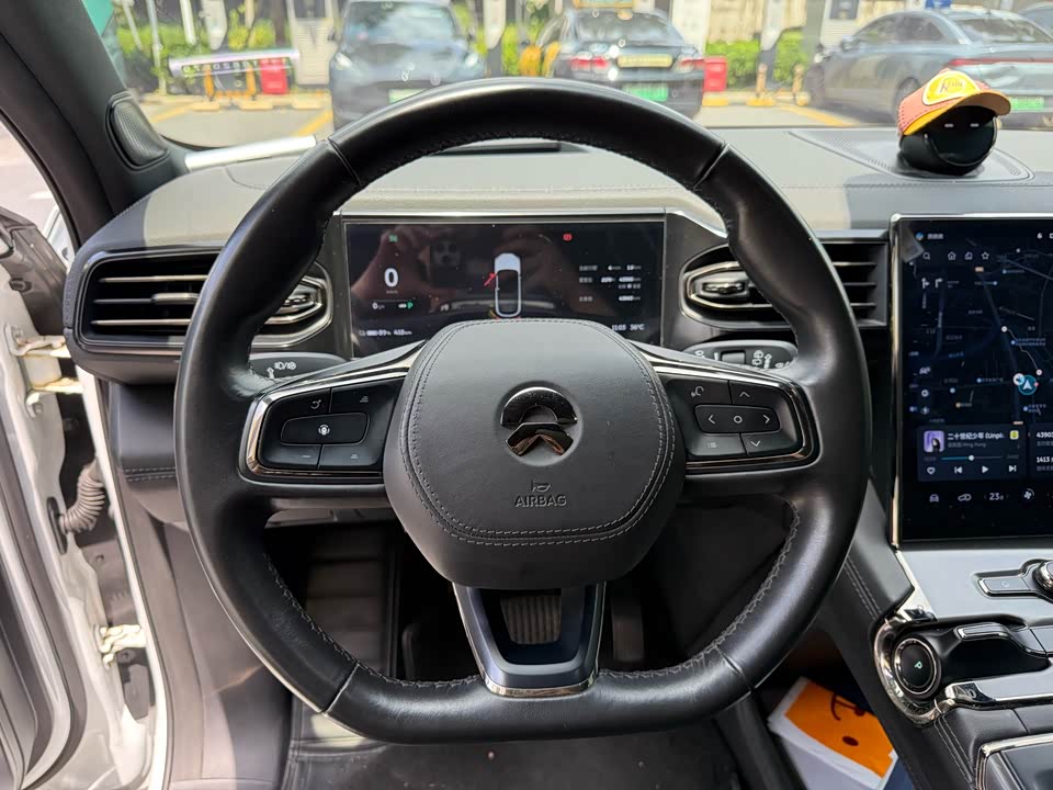 NIO ES6