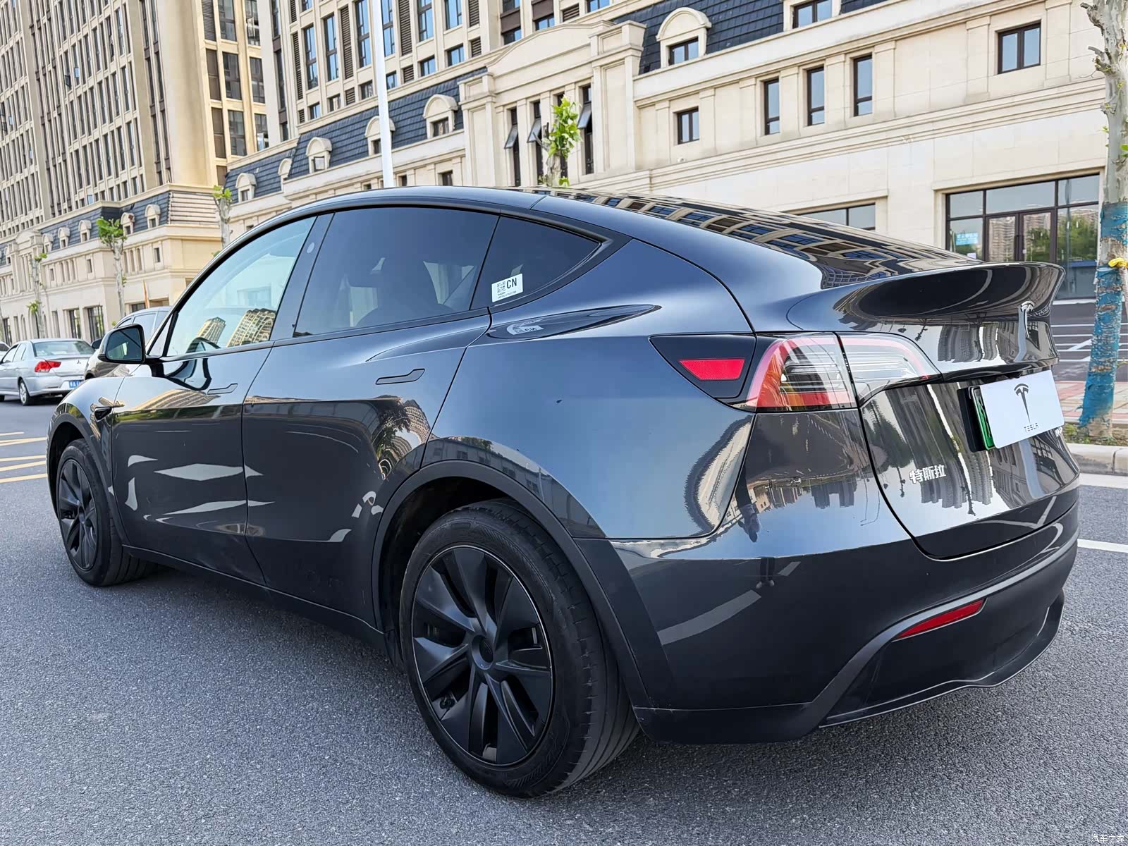 Tesla Model Y, 2024 22