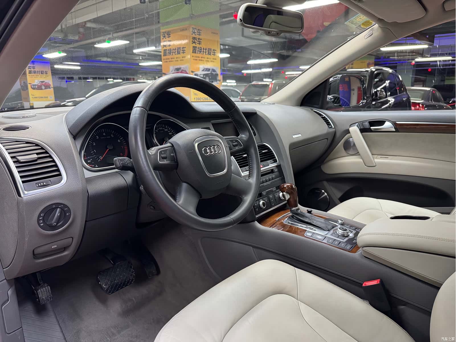 Audi Q7, 2010 15