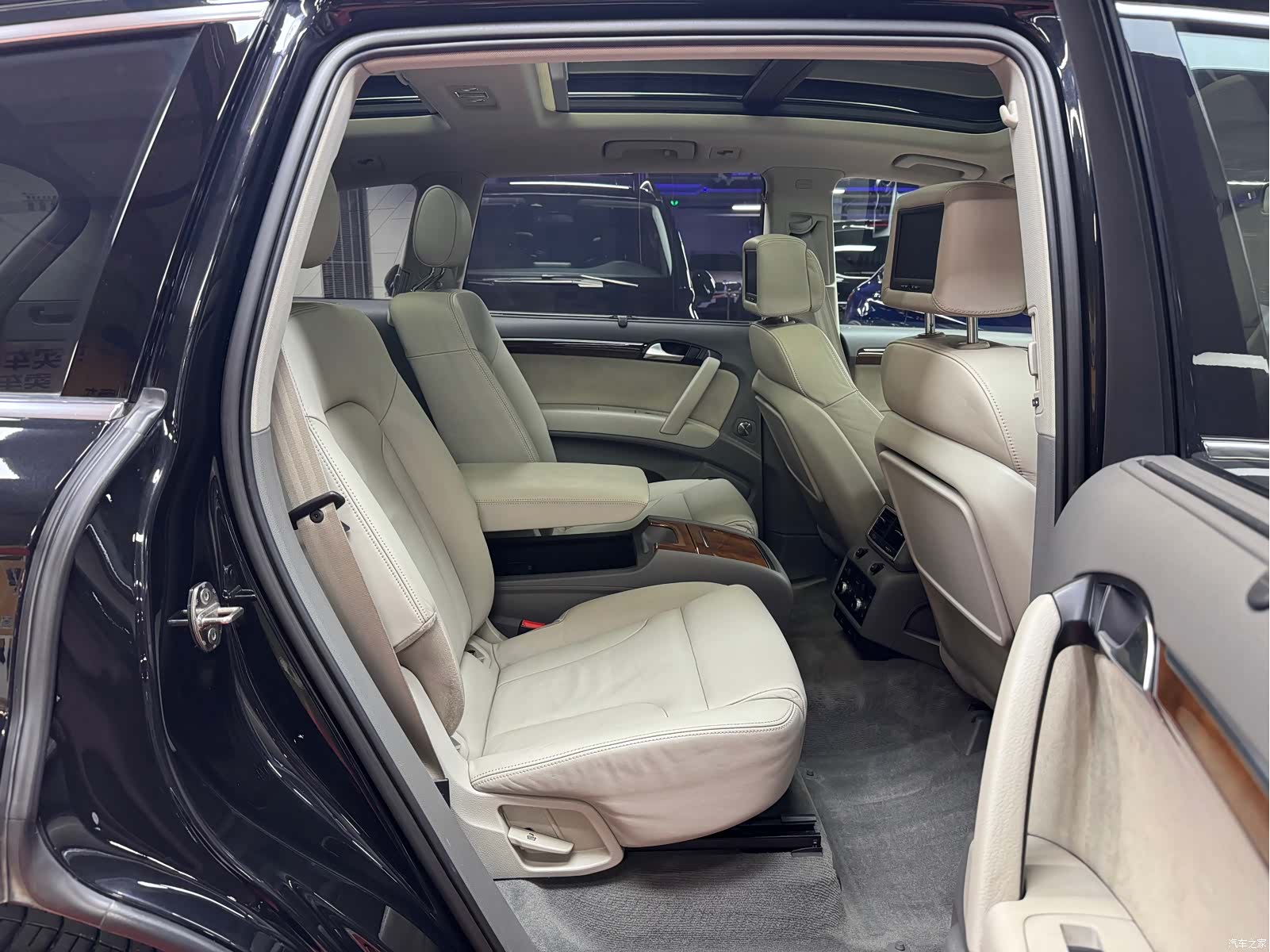 Audi Q7, 2010 53