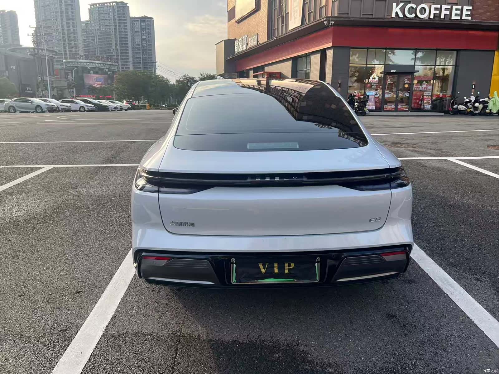 Geely E8, 2024 8