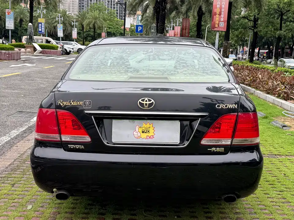 Toyota crown