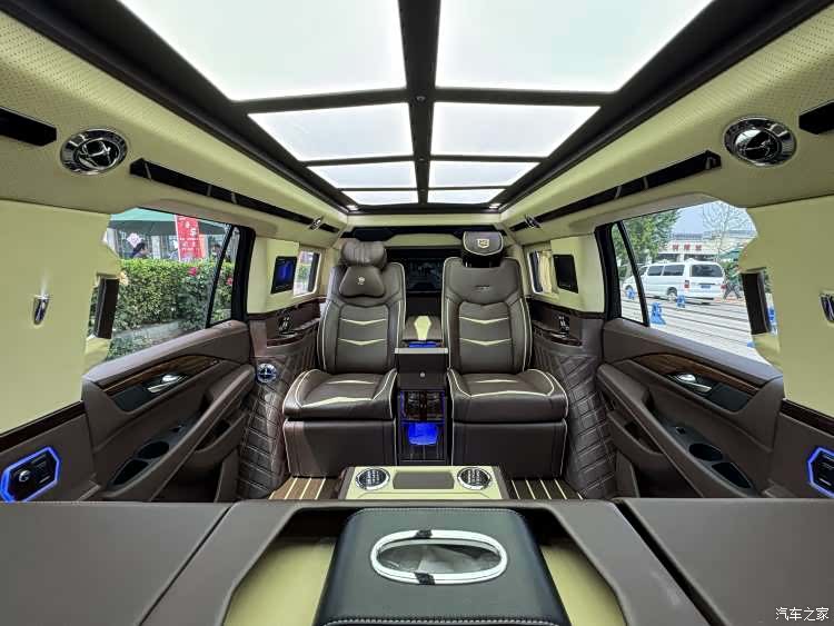 Cadillac Escalade, 2018 4