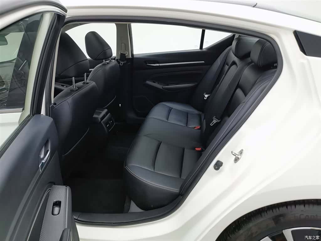 Nissan Teana, 2021 15