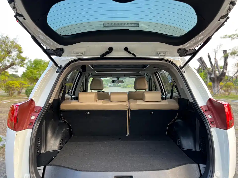 Toyota RAV4 Rongfang