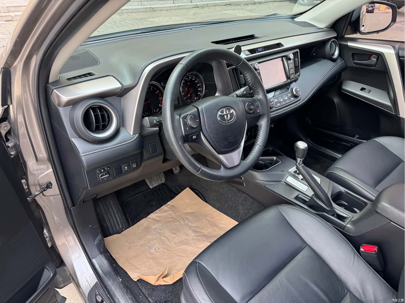 Toyota RAV4, 2016 19