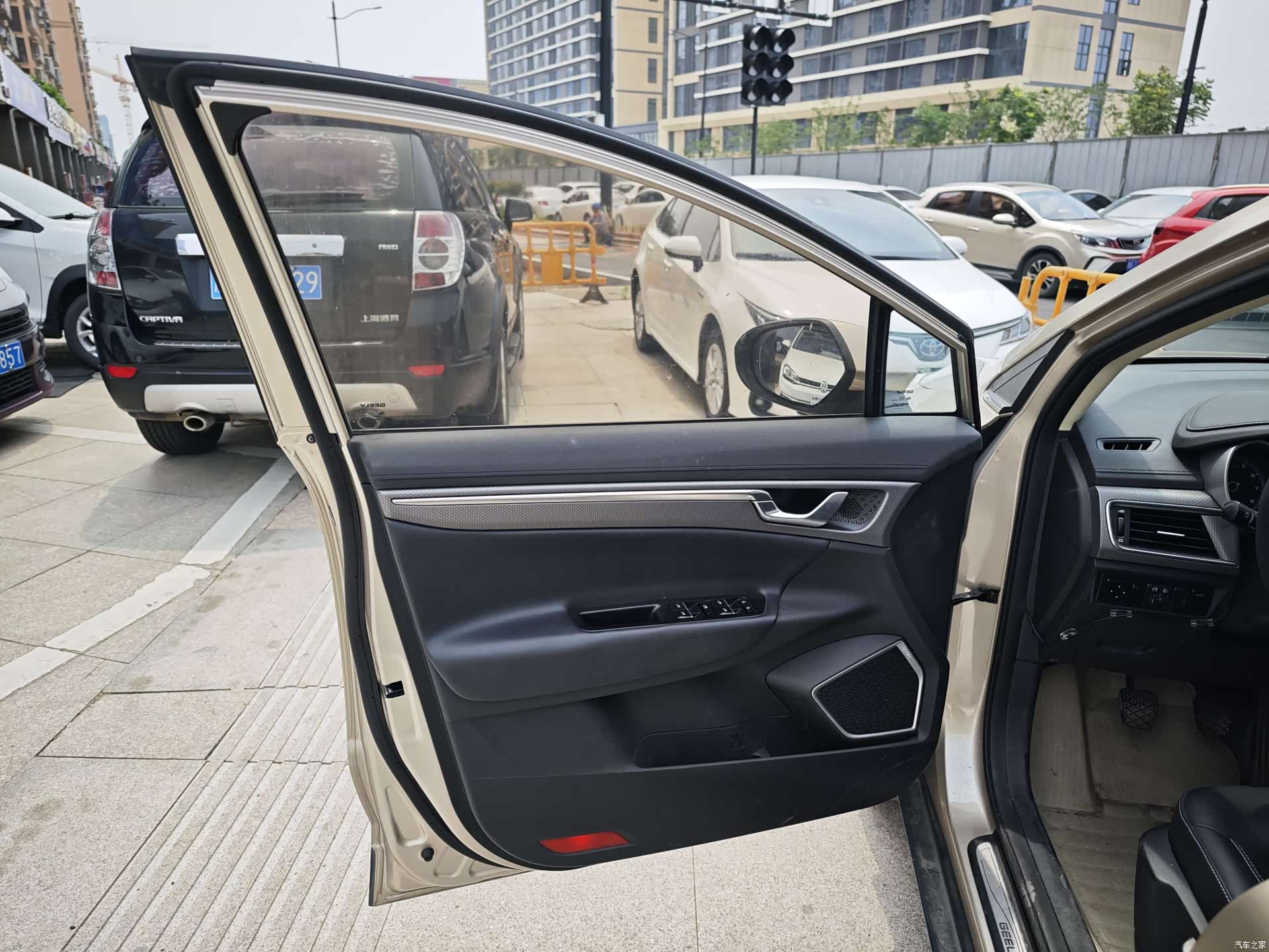 Geely Emgrand, 2017 13