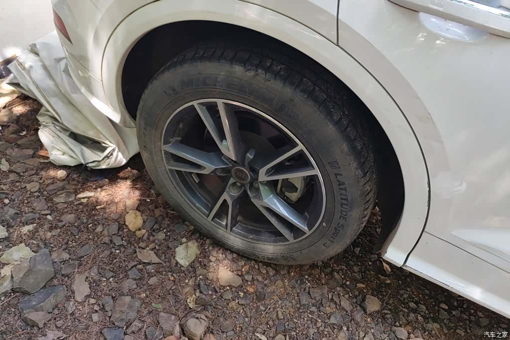 Audi Q5L, 2020 6