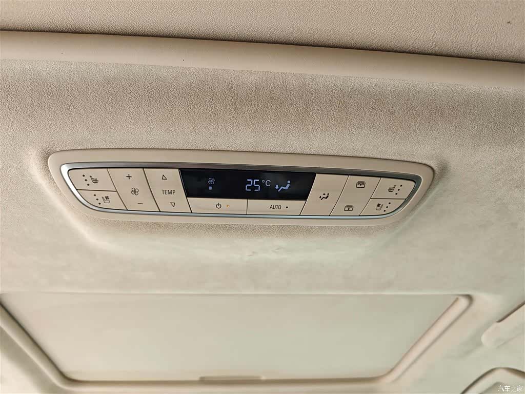 Buick GL8, 2021 13
