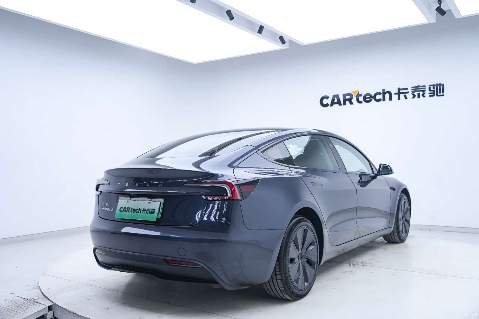 Tesla Model 3, 2024 12