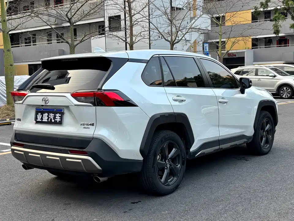 Toyota RAV4 Rongfang