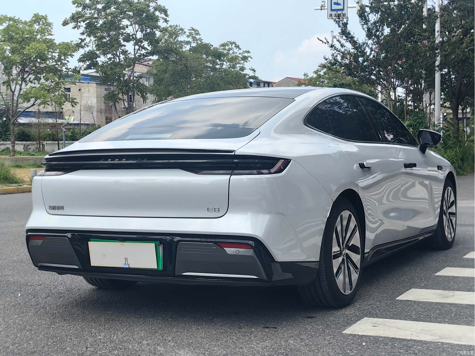Geely E8, 2024 11