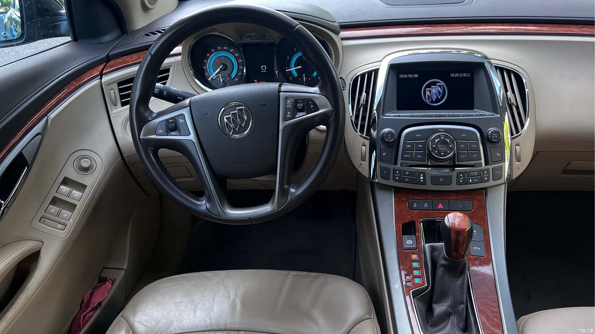 Buick LaCrosse, 2011 15
