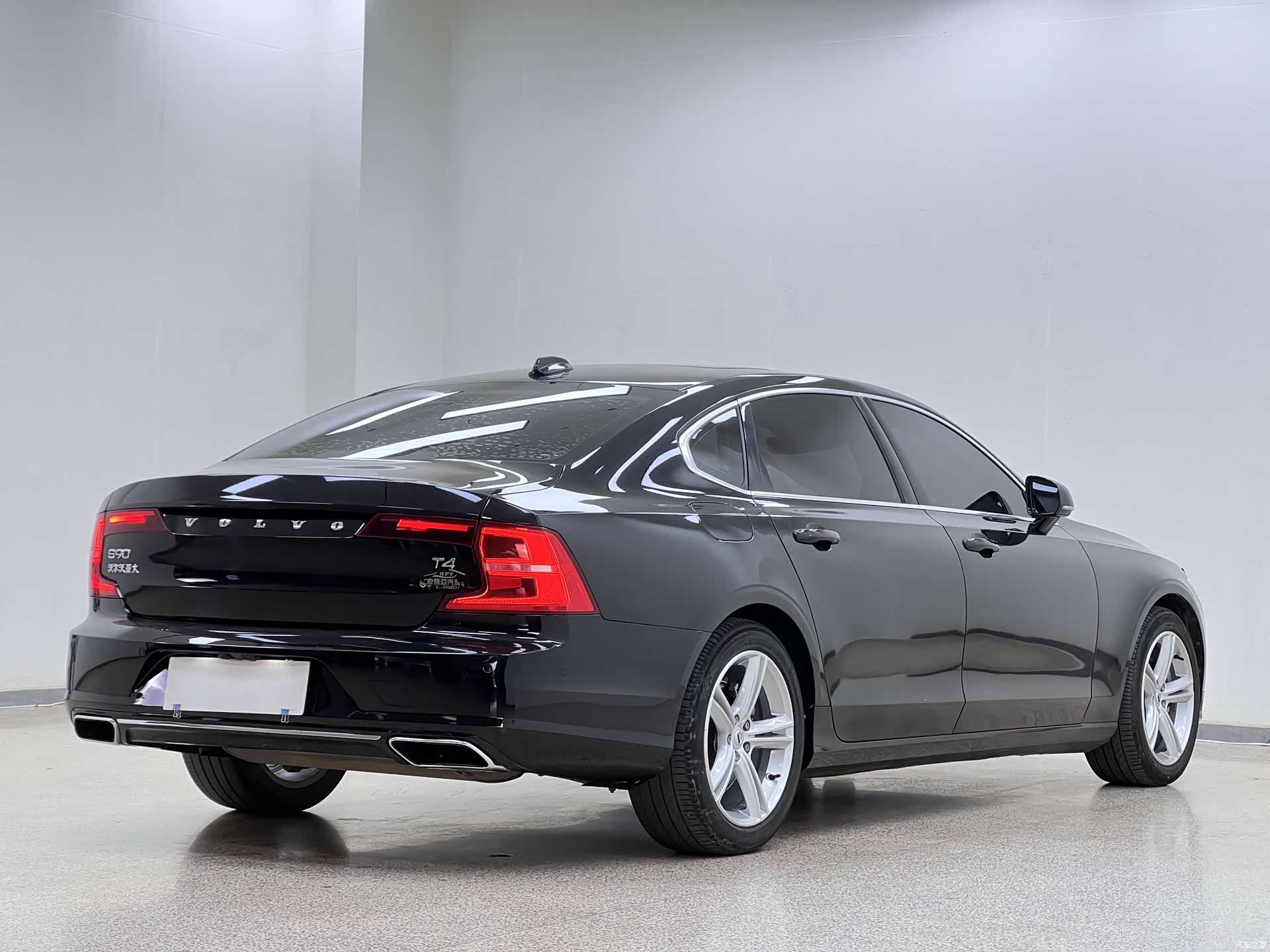 Volvo S90, 2018 все фото