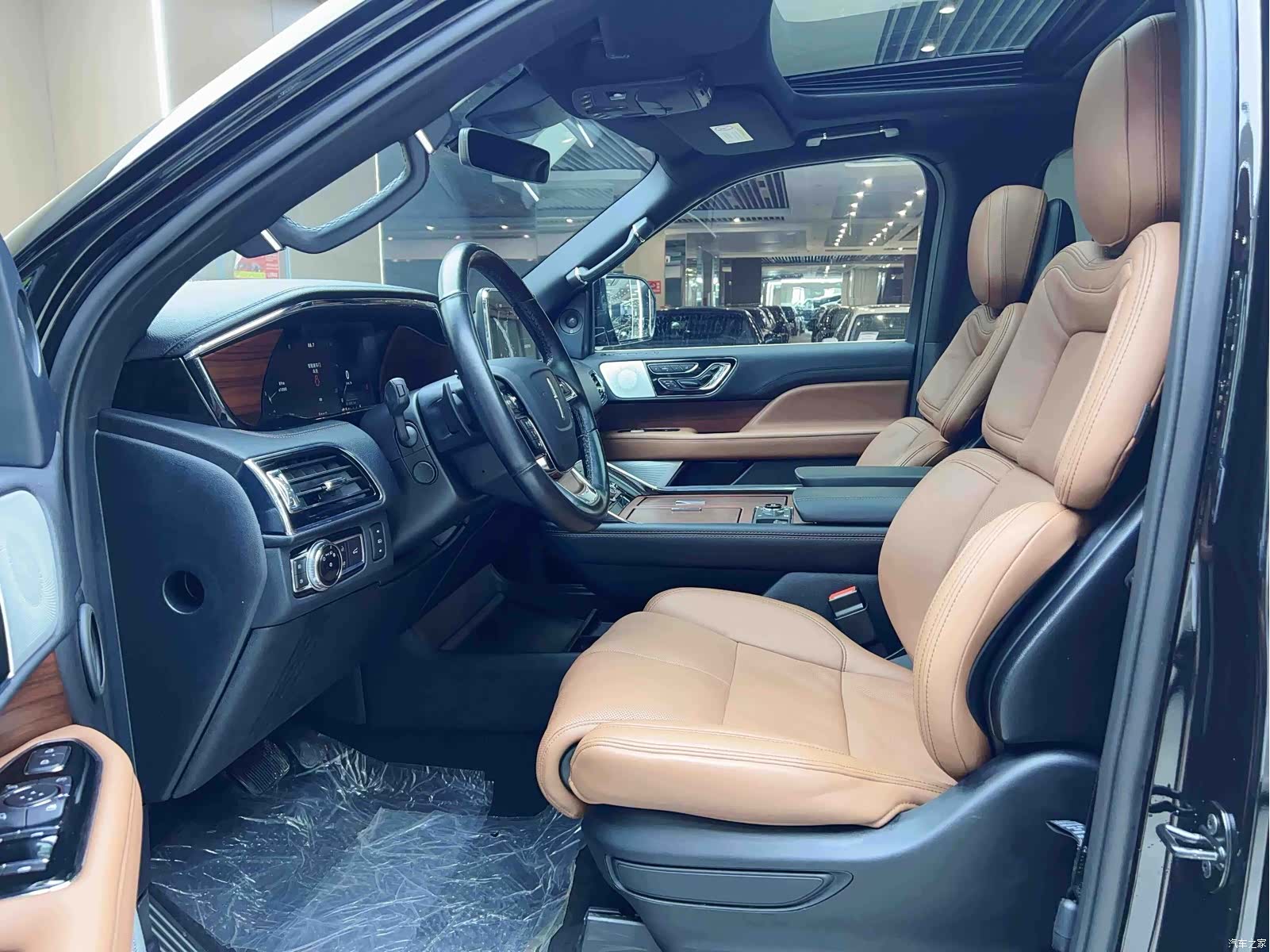 Lincoln Navigator, 2021 6
