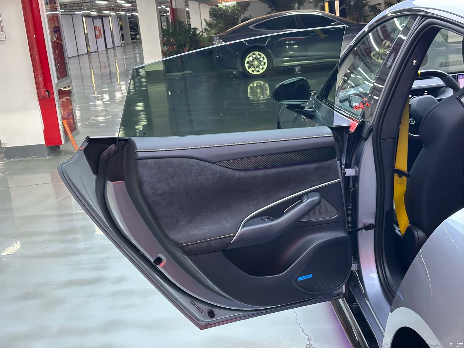 Xiaomi SU7, 2025 8