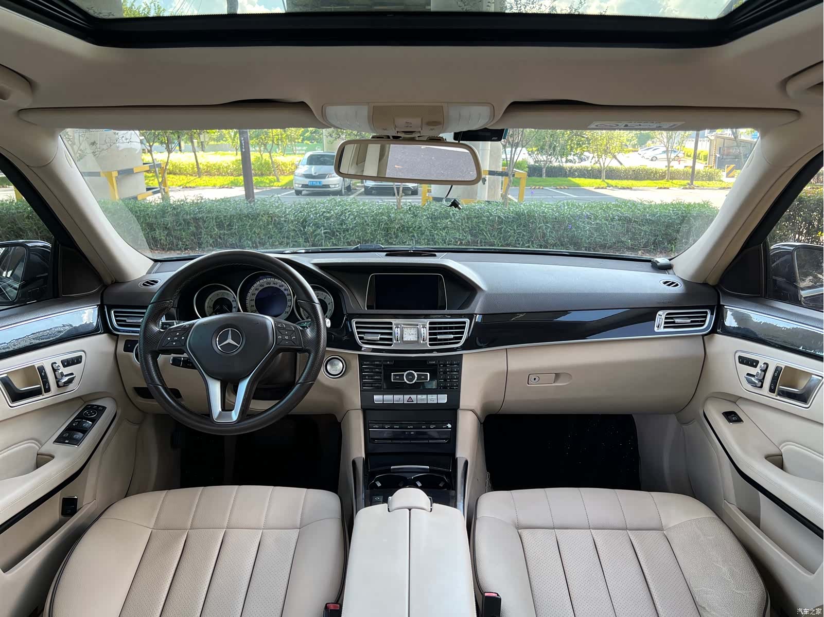 Mercedes-Benz E-Class, 2015 11