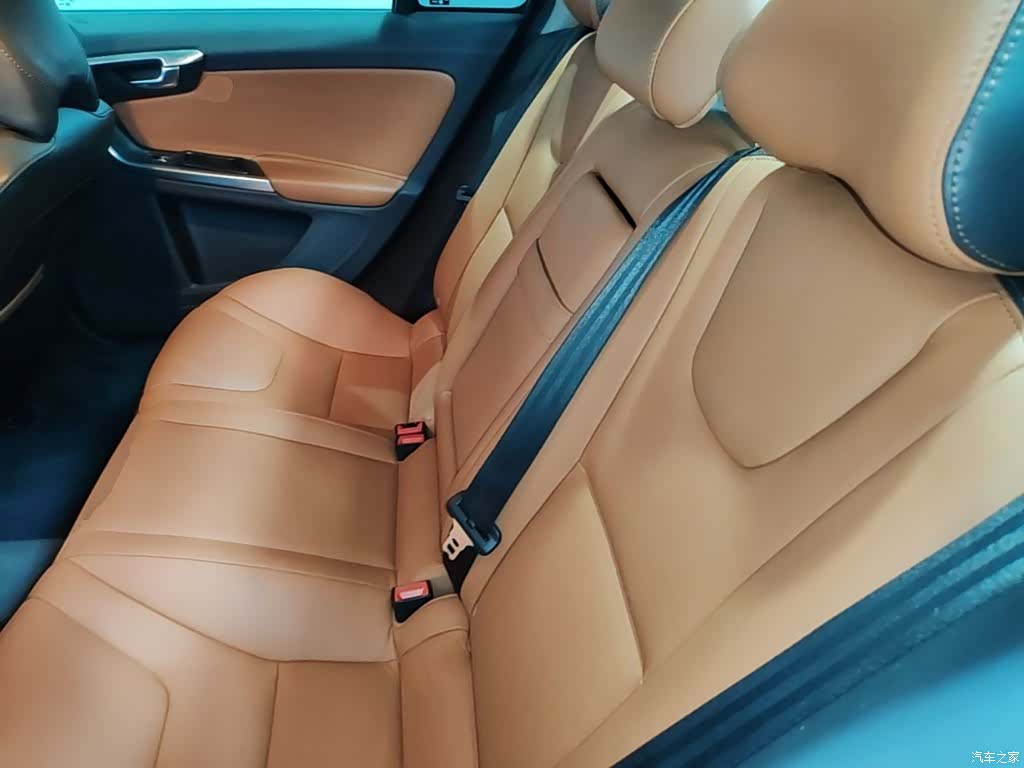 Volvo S60, 2018 17