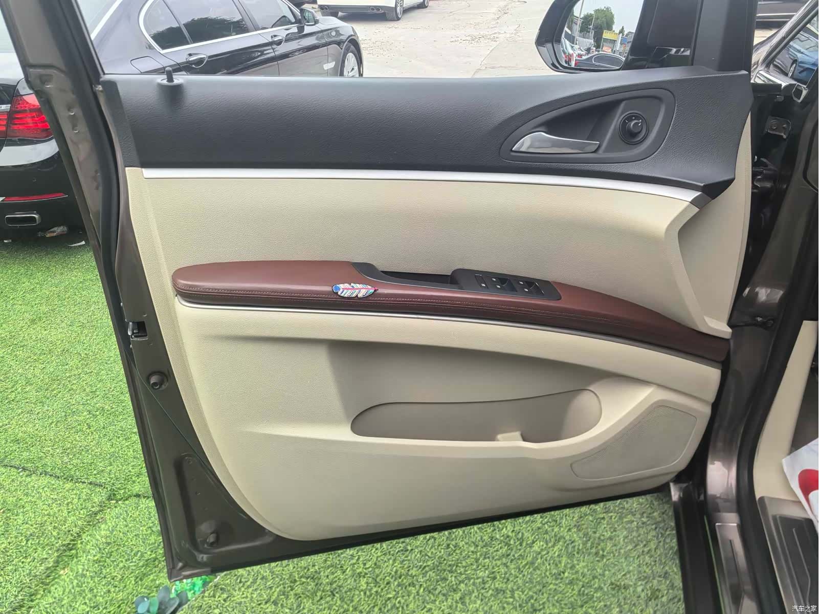Buick GL8, 2016 6