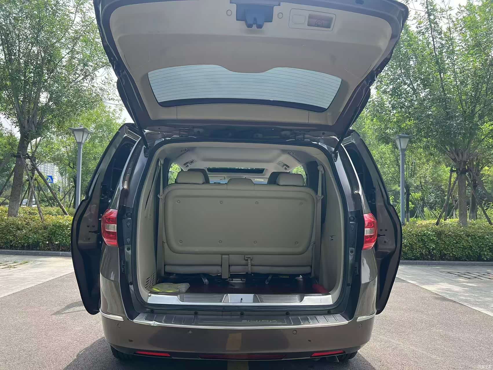 Buick GL8, 2019 7