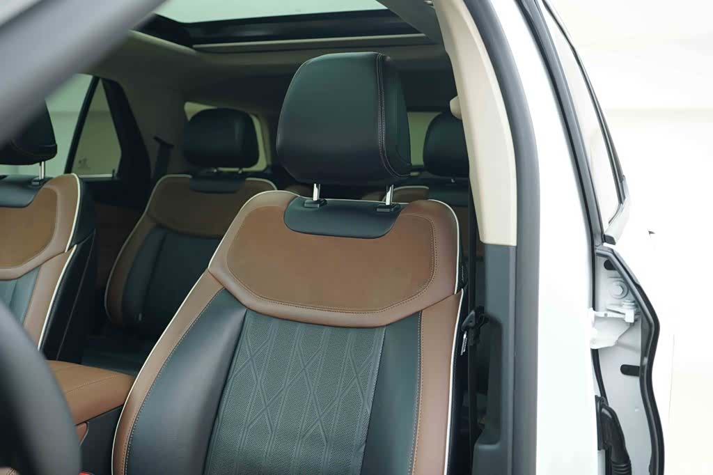 Ford Explorer, 2024 14