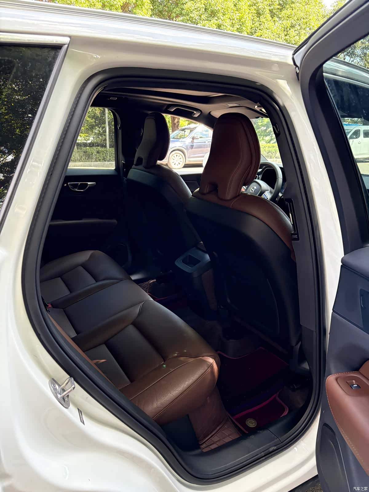 Volvo XC60, 2024 6