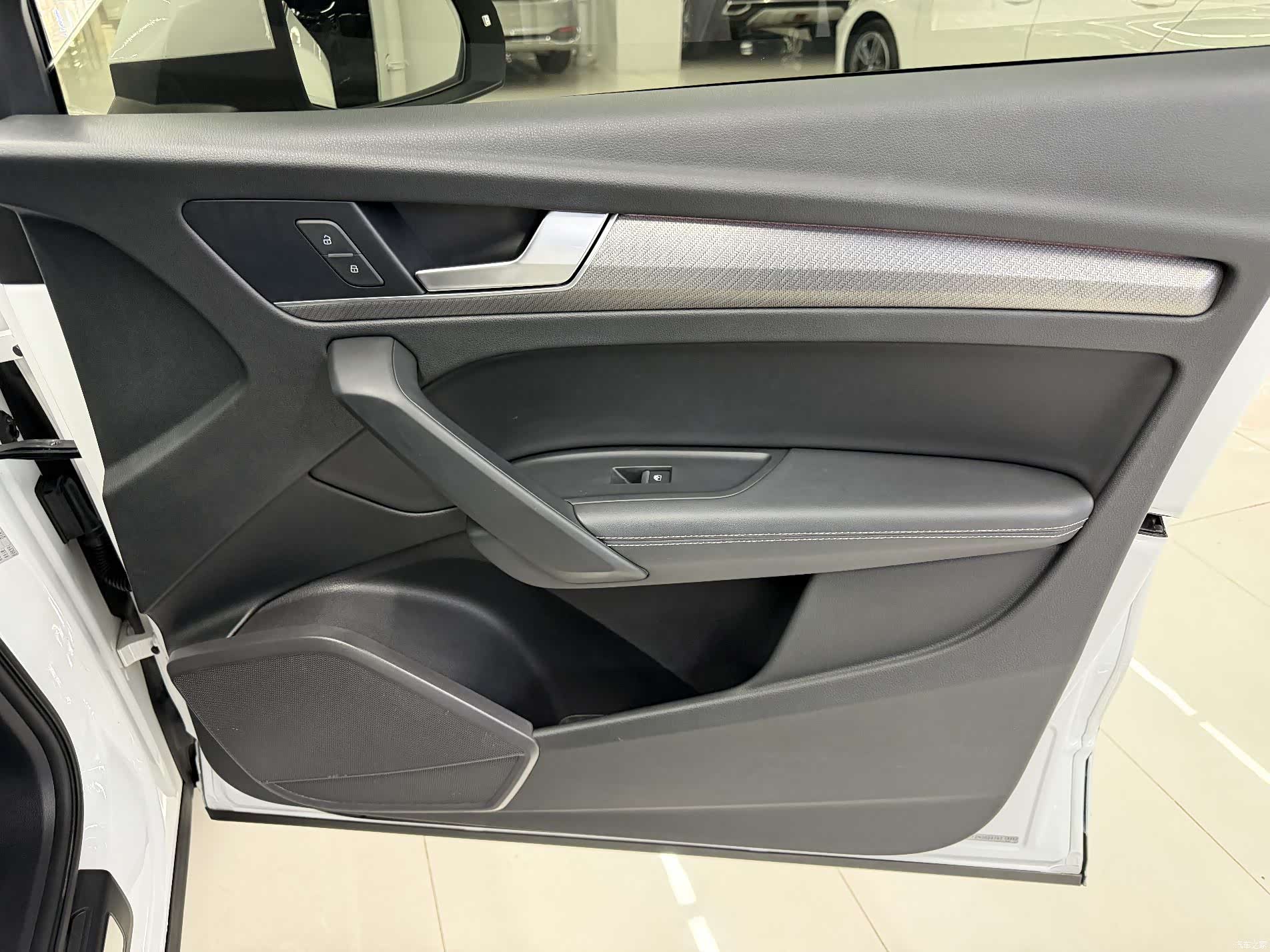 Audi Q5L, 2022 6