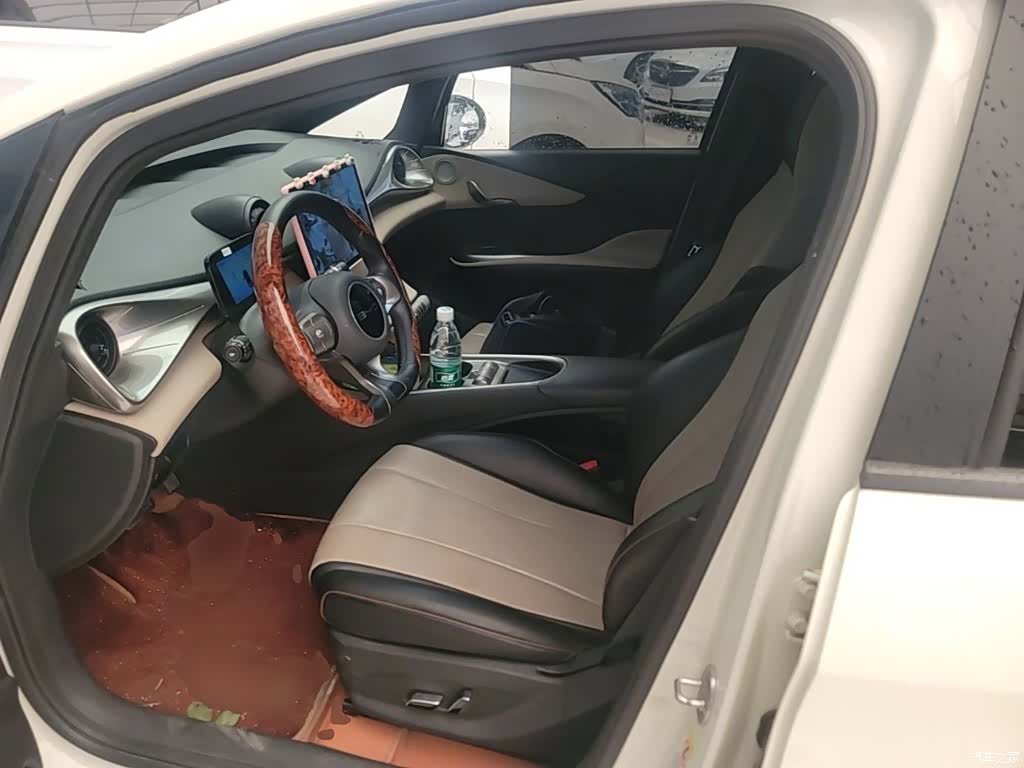 BYD Dolphin, 2024 15