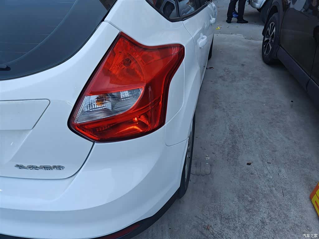 Ford Focus, 2015 24