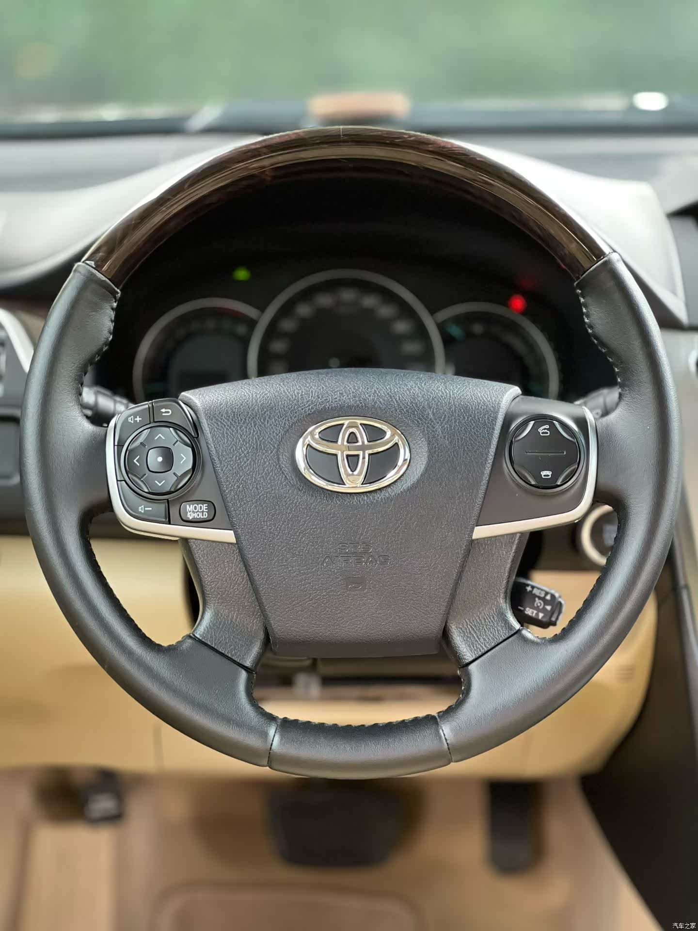 Toyota Camry, 2016 2